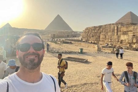 Cairo Over day Pyramids Sphinx and Museum With Lunch - Hurghada